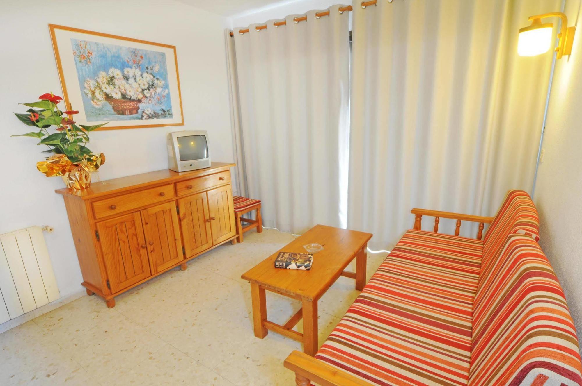 Halley Hotel & Apartments Affiliated By Melia เบนิดอร์ม ภายนอก รูปภาพ